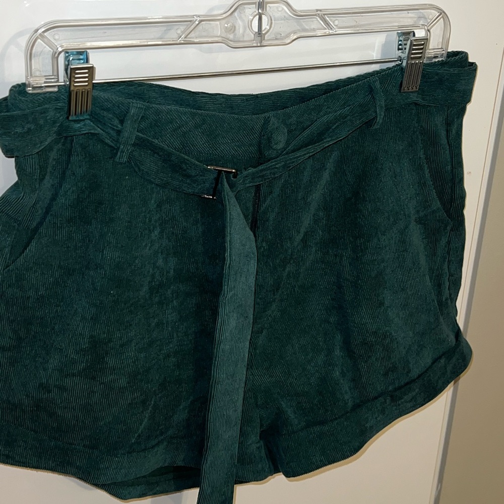 High waisted Corduroy green shorts, large